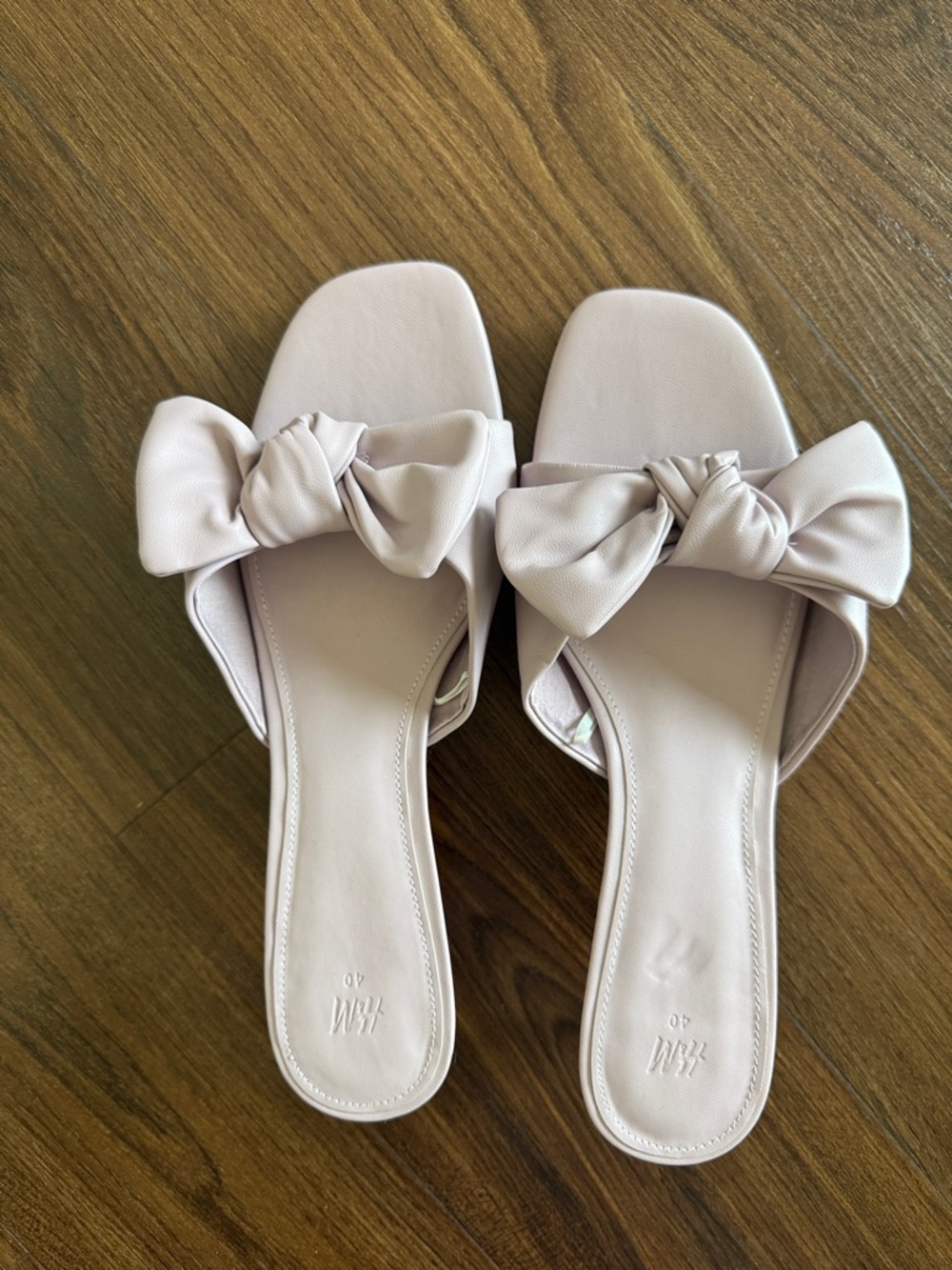 H&M Pale Pink Bow Slide Sandals